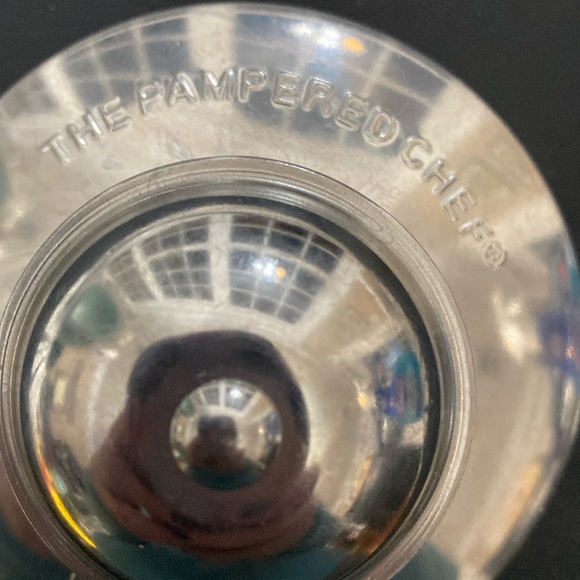 The Pampered Chef Cut N Seal - Picture 4 of 7